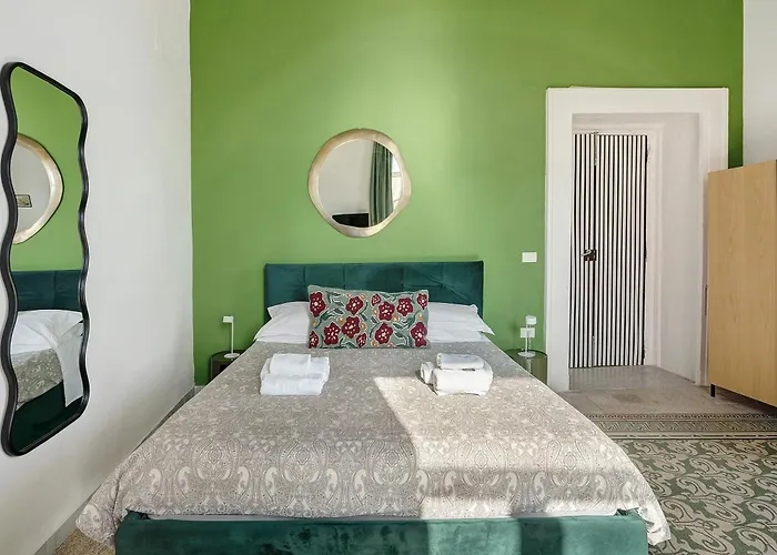 Antica Dimora Deluxe 4* נאפולי